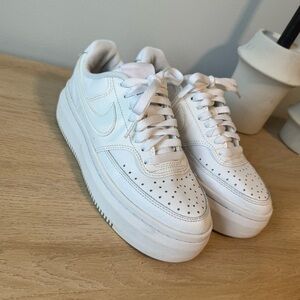 Nike White Sneakers Woman’s 7.5